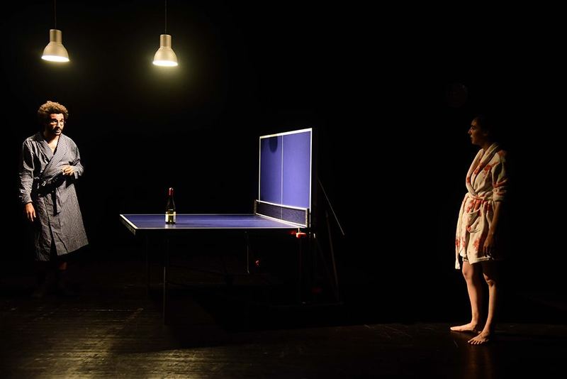 Deux robes de chambre, une table — Ping Pong
